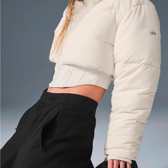 NWT Small Cream Main Act Corset Puffer - Picture 9 of 12